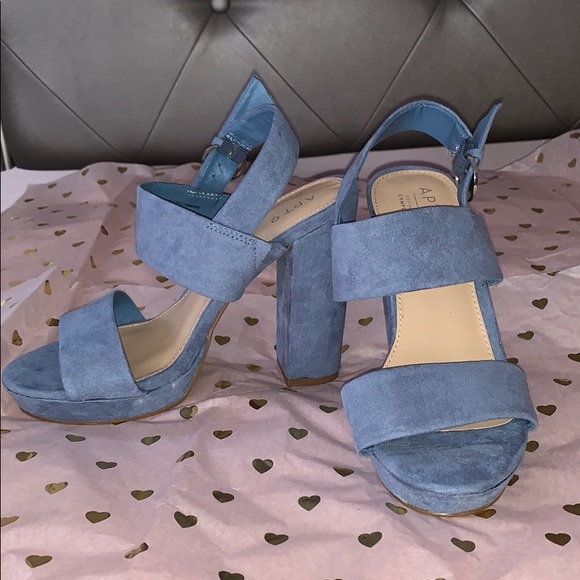 ✨NEW APT 9 BLUE HEELS✨ - Picture 2 of 5